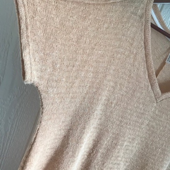 NATIVE PEOPLE WHEAT COLORED V NECK TUNIC SIZE L - Picture 3 of 5